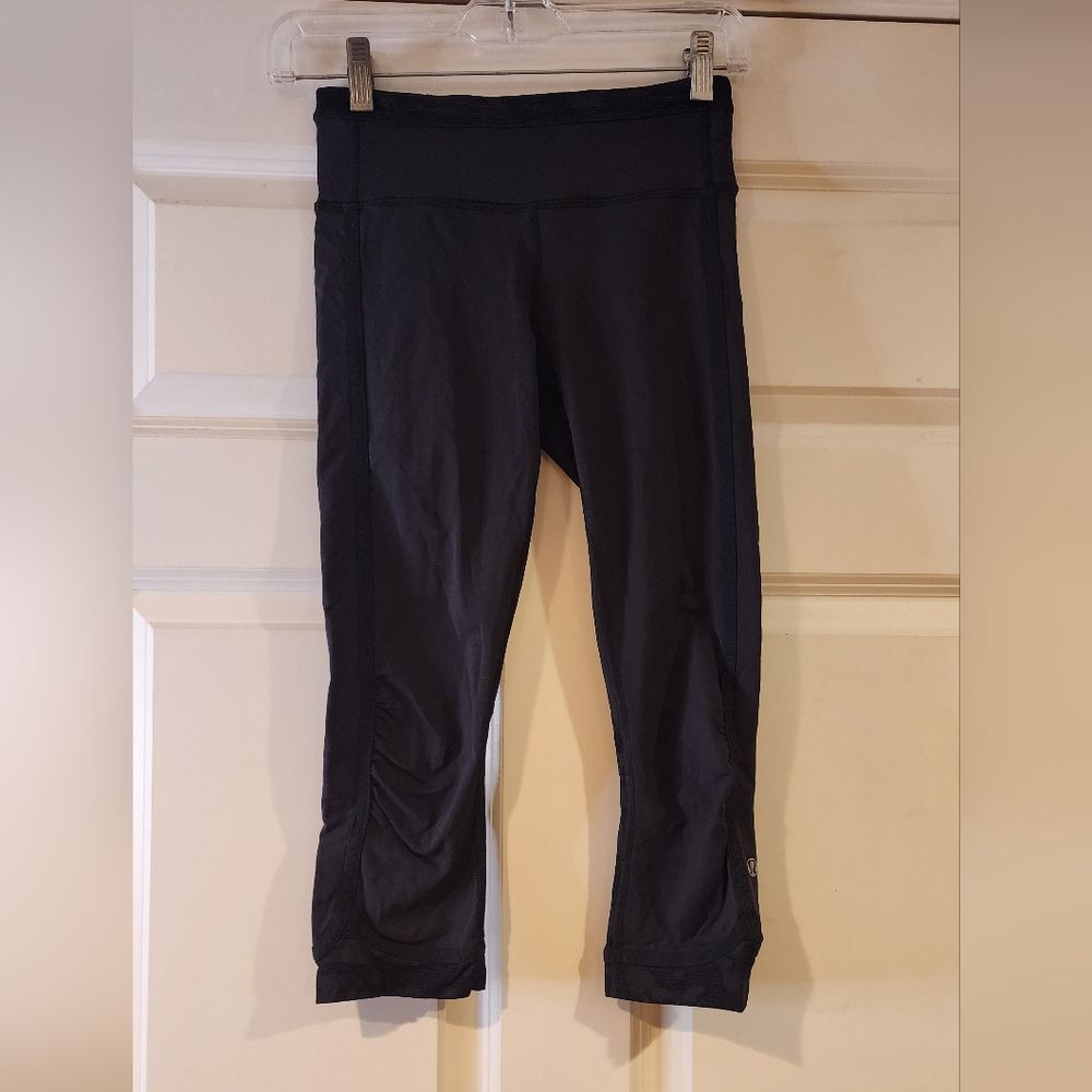 Lululemon Run for your Life black camo cropped leggings size 2